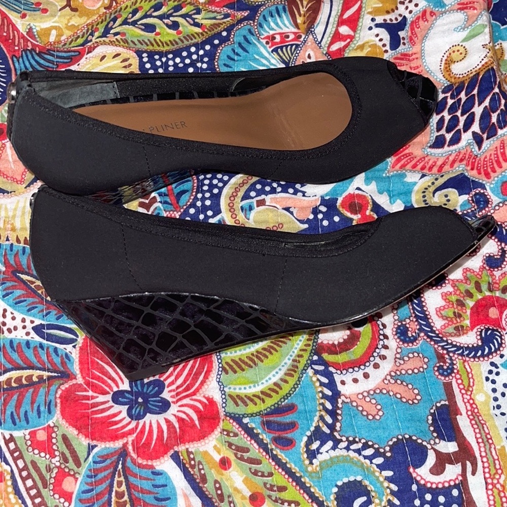 Donald J Pliner Stretch Crepe Wedge Peep toe Pump